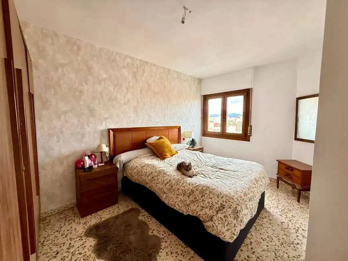 Piso con terraza en venta en Llevant, imagen 2