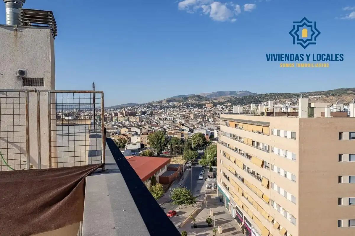 Penthouse mit Pool zum Verkauf in Avenida DE LA ILUSTRACION, imagen 23