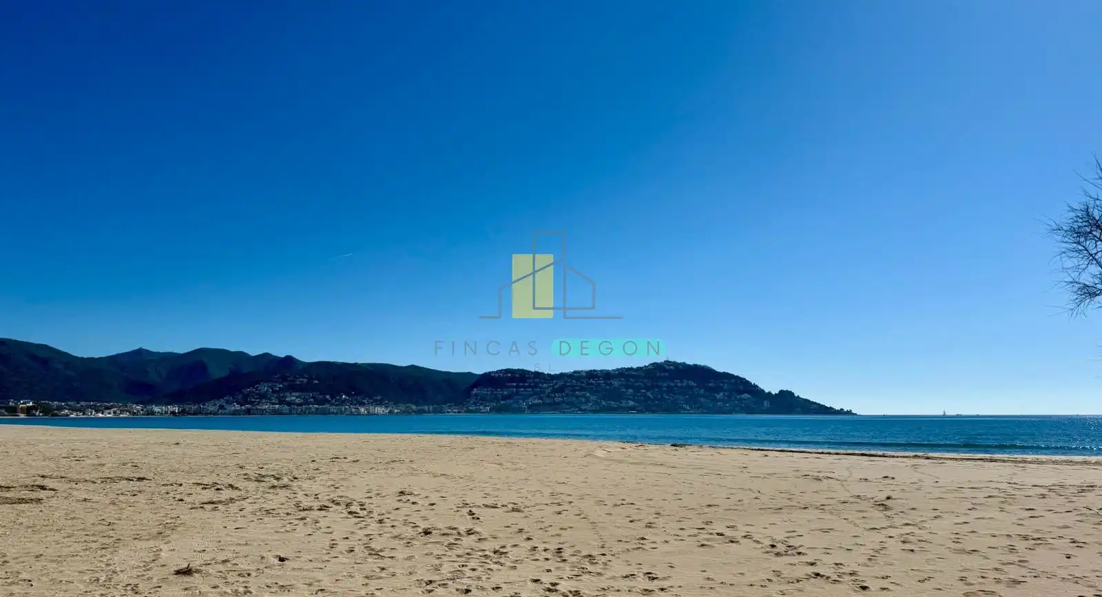 Vista exterior de Apartamento en venta en Roses con Calefacción, Horno y Microondas