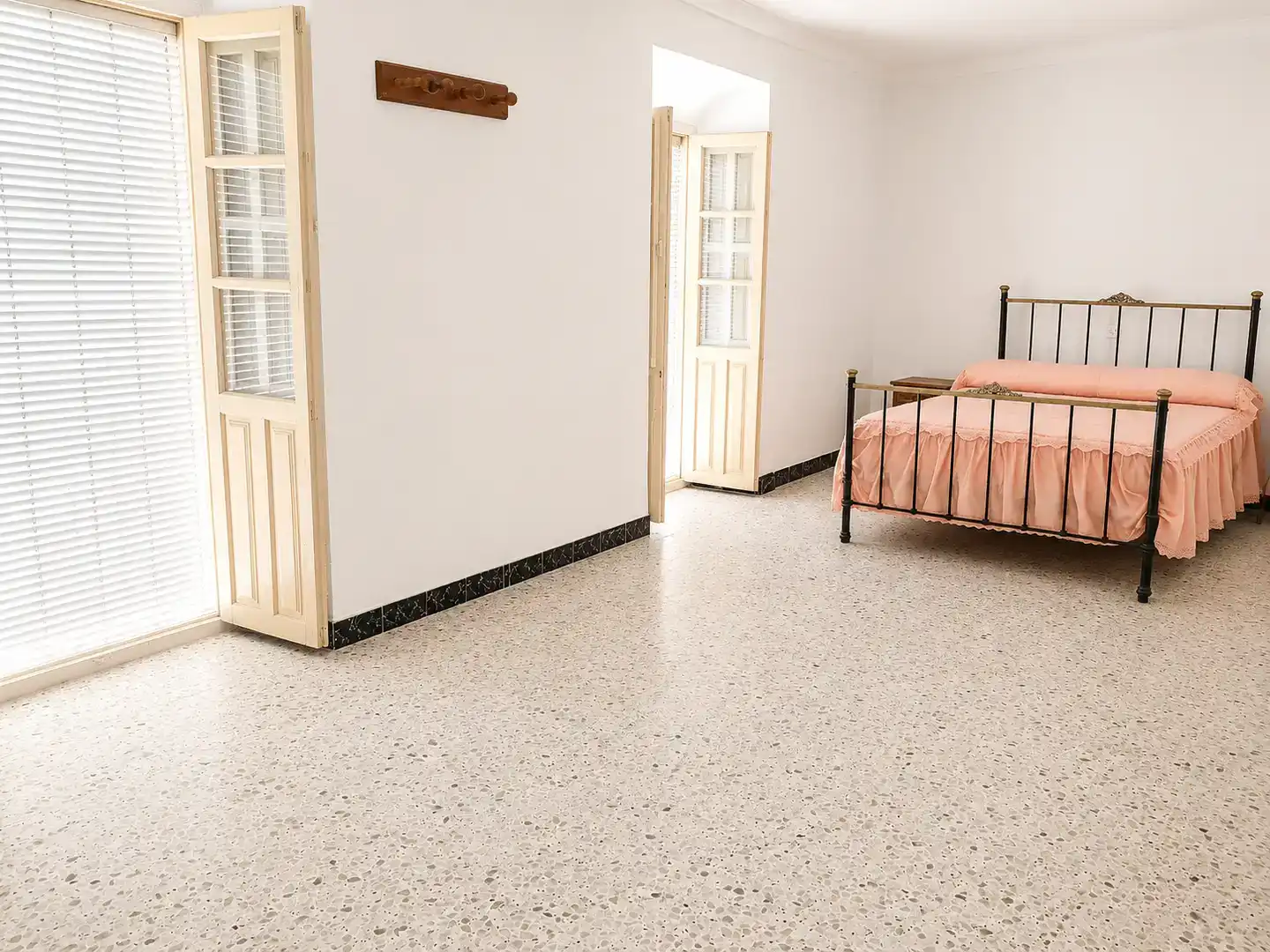 Dormitori de Casa adosada en venda en Valle de Abdalajís amb Balcó
