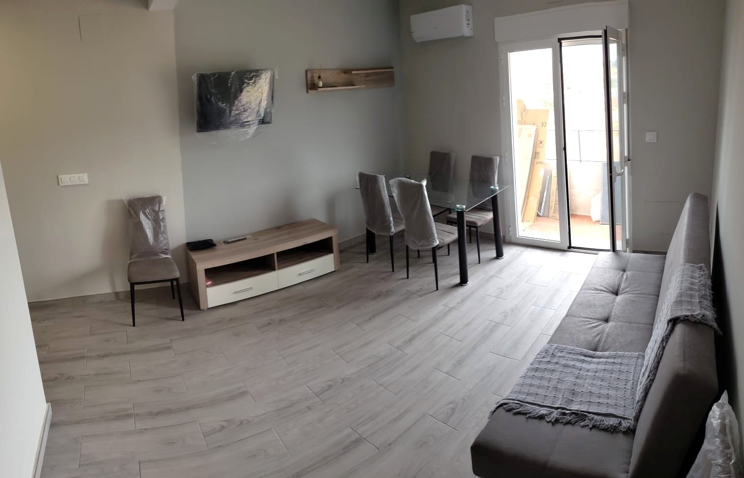 Living room of Flat to rent in Cáceres Capital  with Air Conditioner, Terrace and Furnished