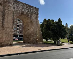 Vista exterior de Casa o xalet en venda en Guadalajara Capital amb Terrassa