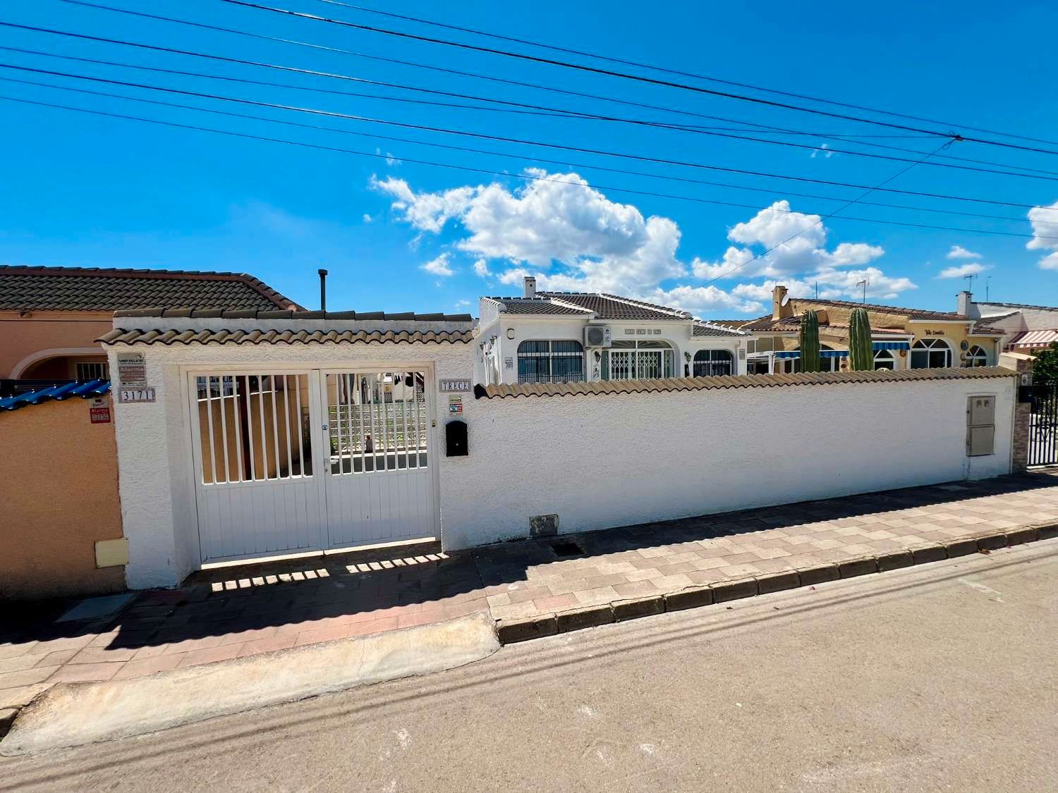Exterior view of House or chalet for sale in Torrevieja  with Terrace and Swimming Pool