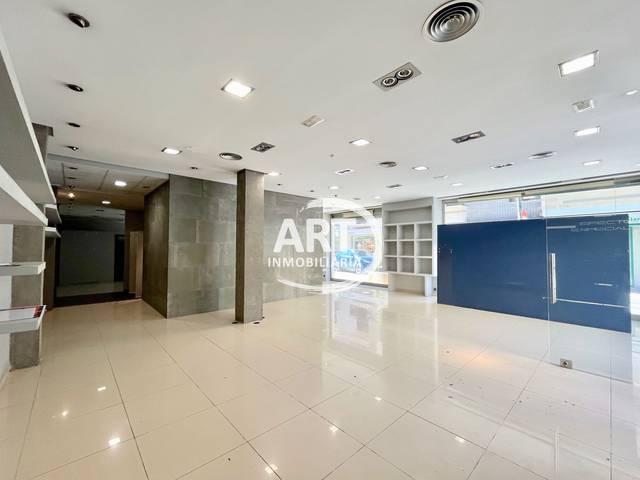 Local comercial en Venta en Francisco Alcayde en Pueblo