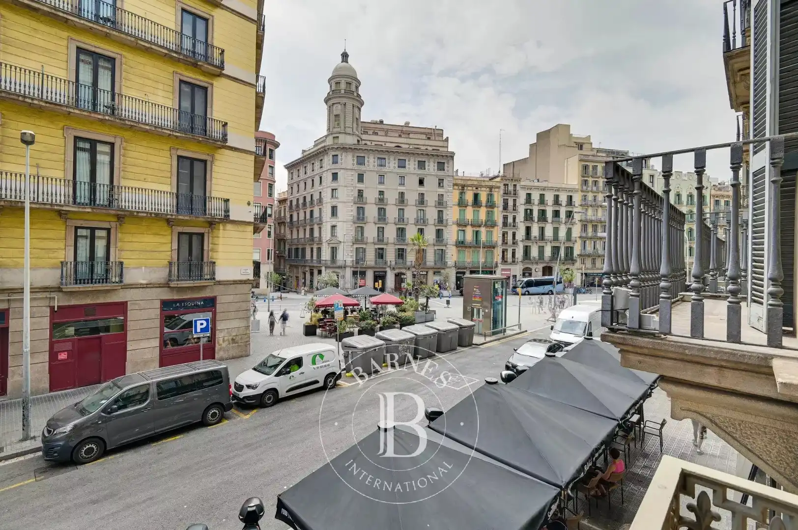 Vista exterior de Pis en venda en Barcelona amb Aire condicionat, Calefacció i Terrassa
