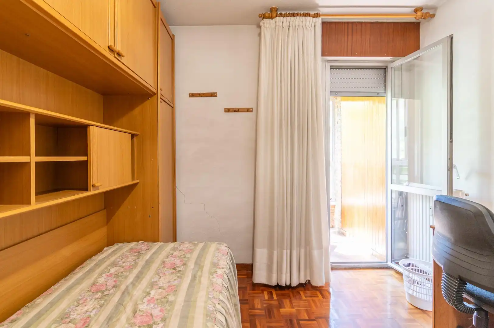 Dormitori de Pis en venda en  Pamplona / Iruña amb Parquet, Terrassa i Balcó