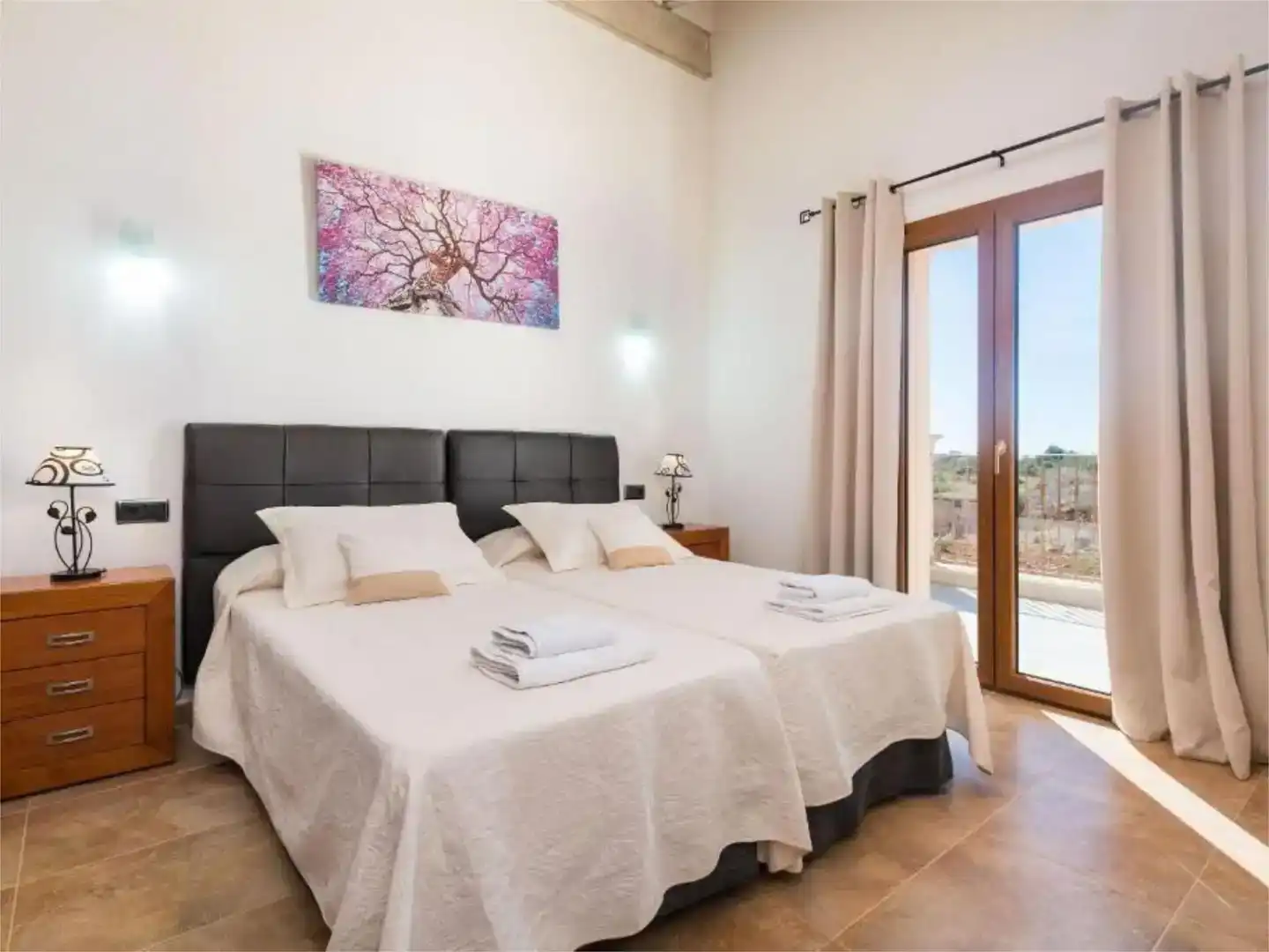 Dormitori de Finca rústica de lloguer en Manacor amb Aire condicionat, Jardí privat i Traster