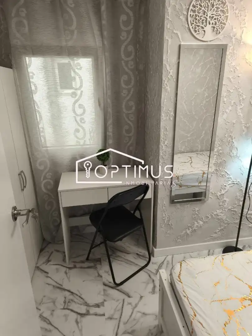 Habitación de Apartamento en venta en Xirivella con Aire acondicionado, Amueblado y Horno