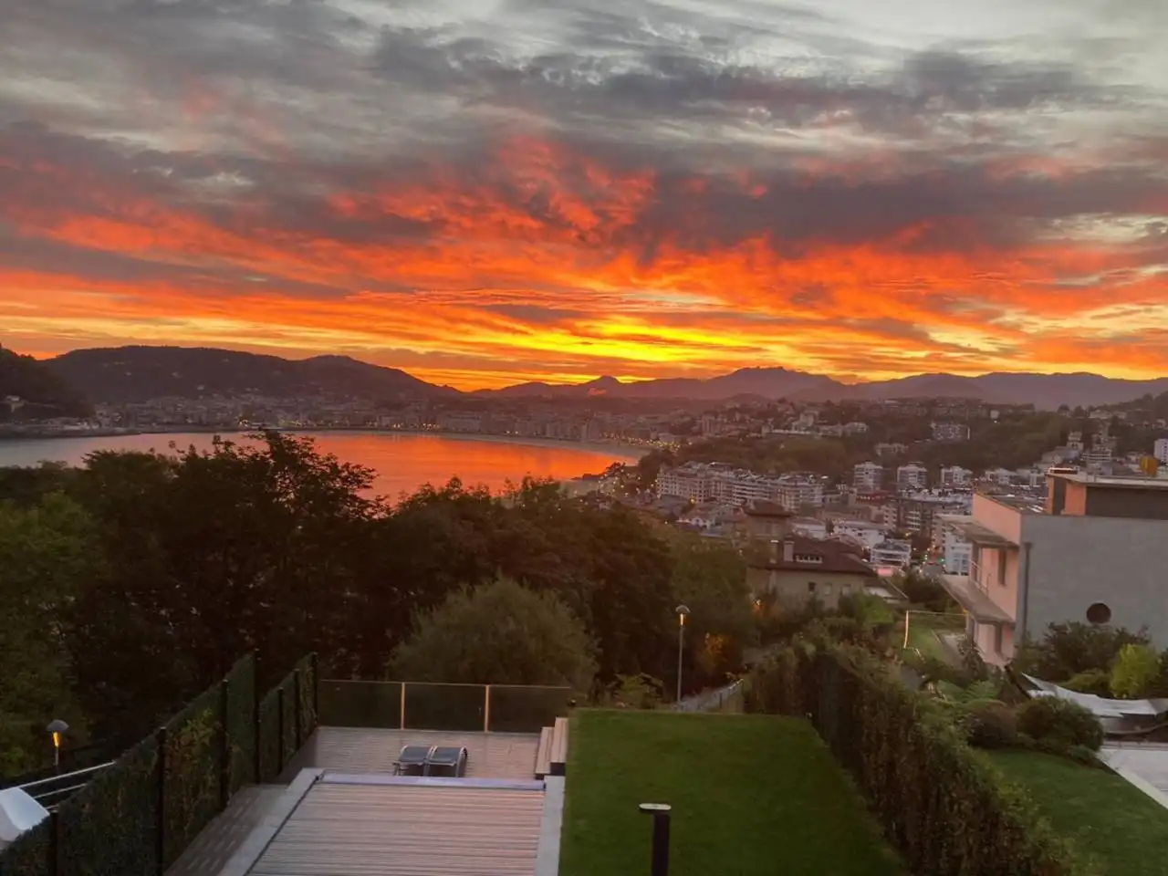 Jardí de Casa o xalet en venda en Donostia - San Sebastián  amb Calefacció, Jardí privat i Terrassa