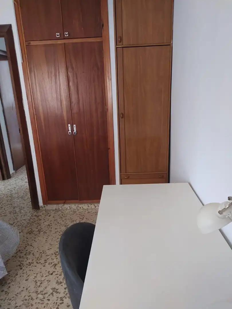 Bedroom of Flat for rent in Granada  with Heating, Furnished and Balcony