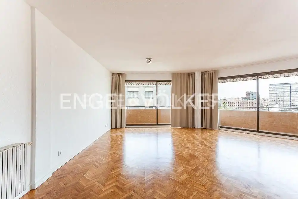 Exterior view of Flat for rent in El Pla del Real