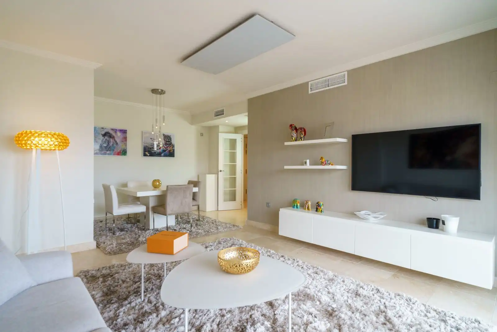 Wohnzimmer von Wohnung zum Verkauf in Benahavís mit Terrasse, Abstellraum und Möbliert