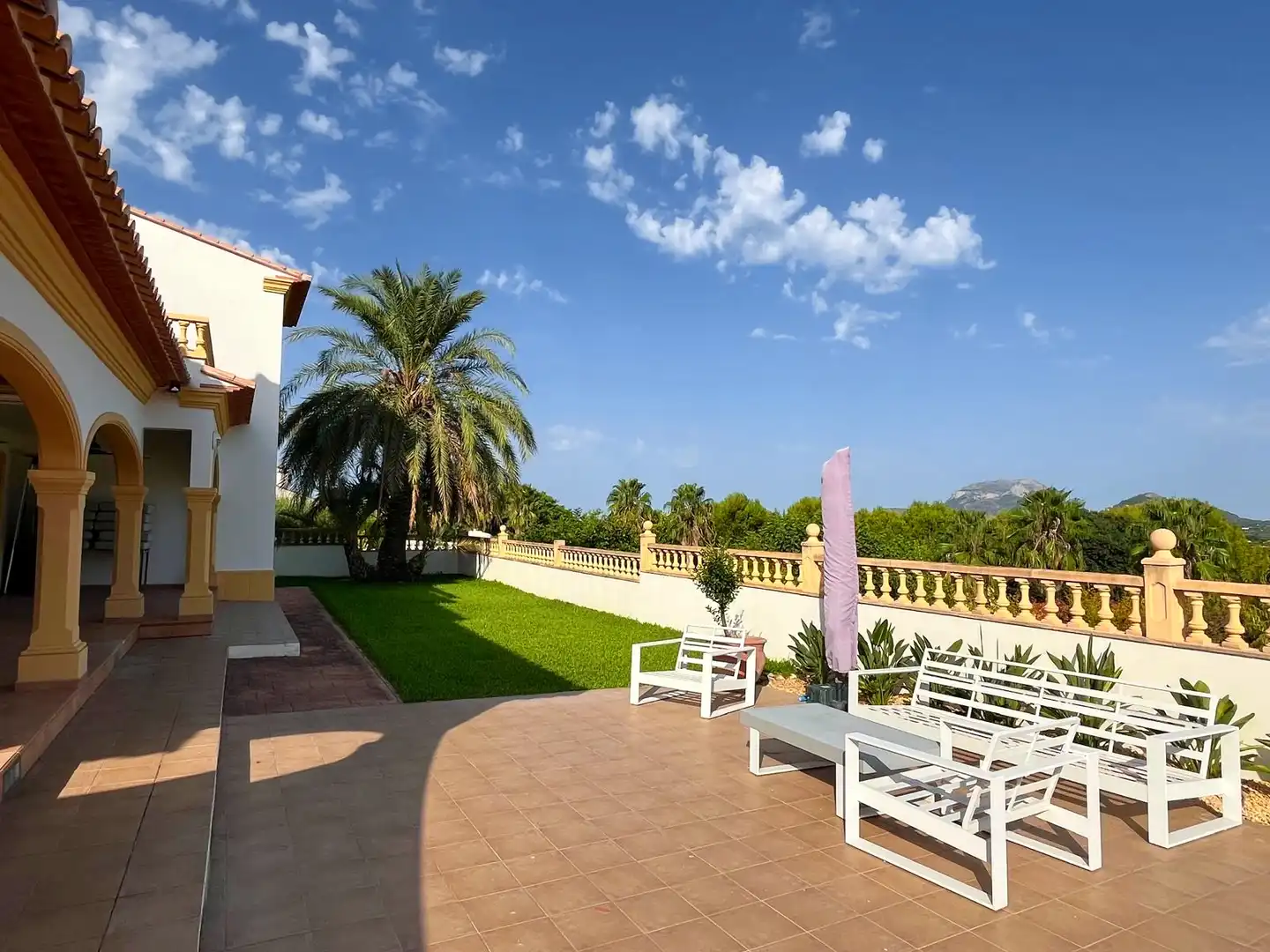 Chalet con terraza en venta en Beniarbeig, imagen 2