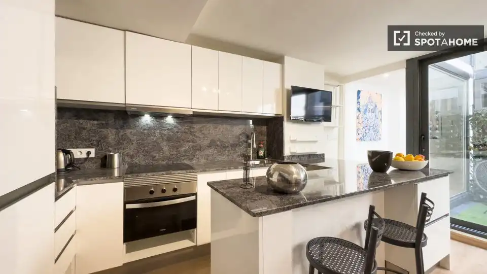 Cocina de Piso de alquiler en Barcelona con Aire acondicionado, Calefacción y Amueblado