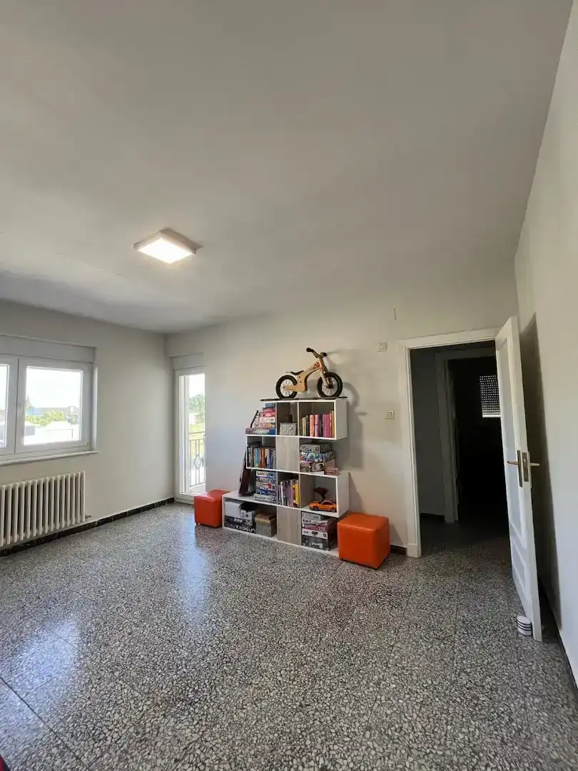 Sala de estar de Casa o chalet de alquiler en Calvarrasa de Abajo con Jardín privado, Piscina y Amueblado