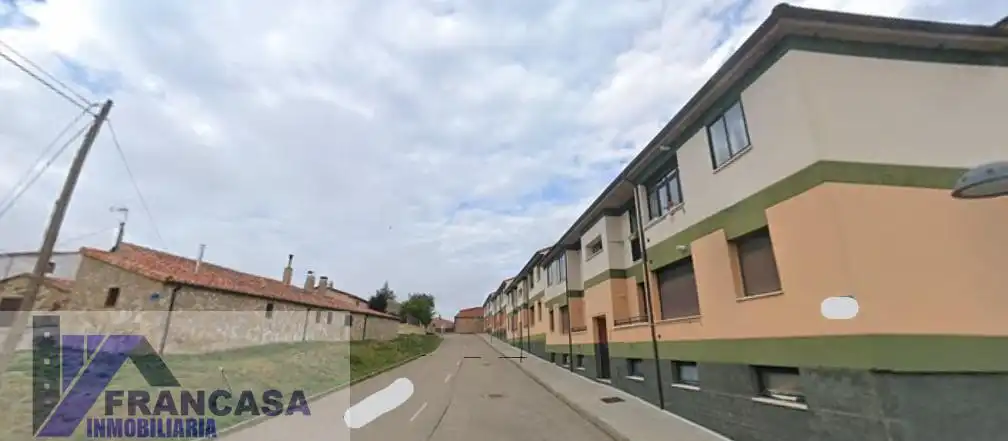 Vista exterior de Piso en venta en Abejar