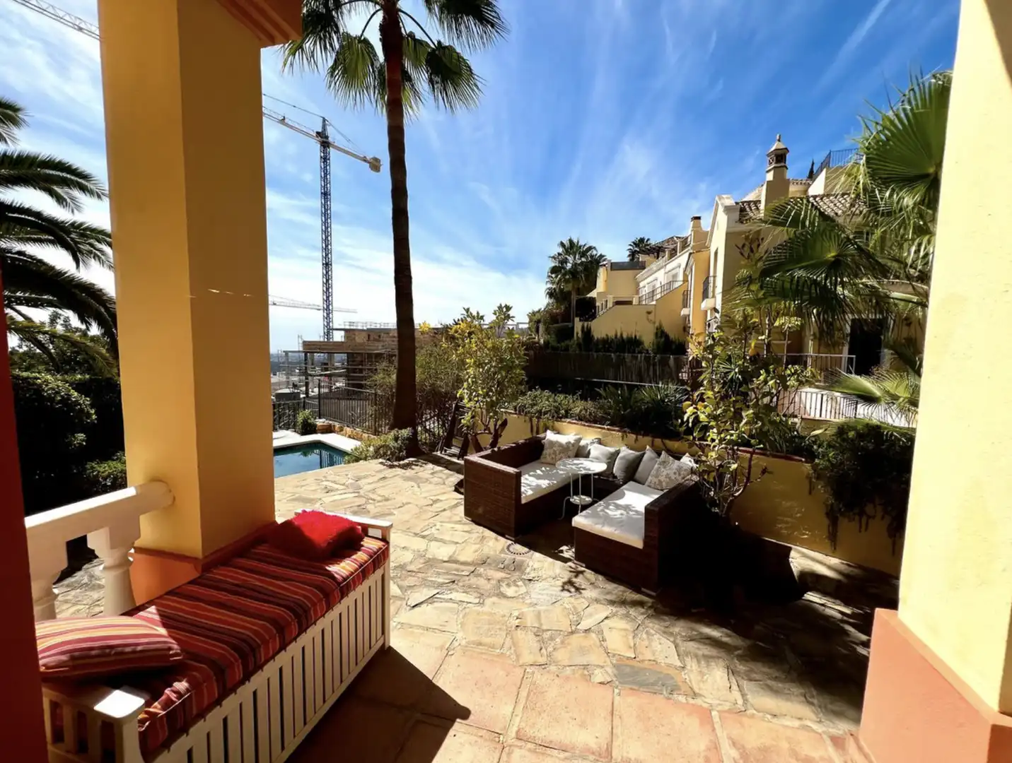 Terrassa de Casa o xalet en venda en Istán amb Aire condicionat, Jardí privat i Terrassa