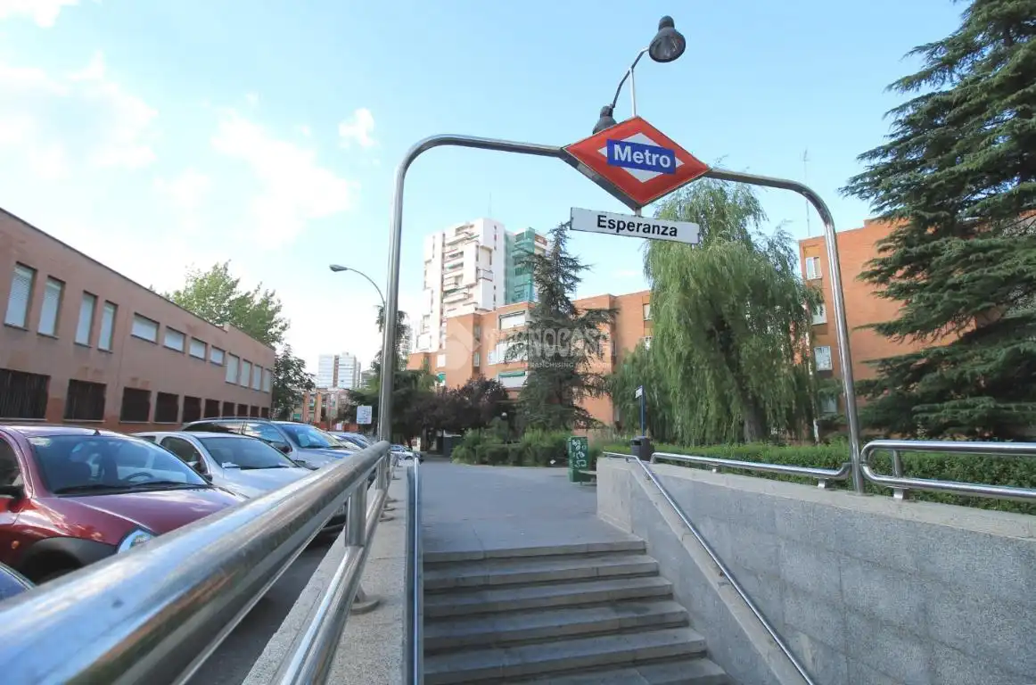 Parking of Flat for sale in Madrid  with Heating, Terrace and Furnished