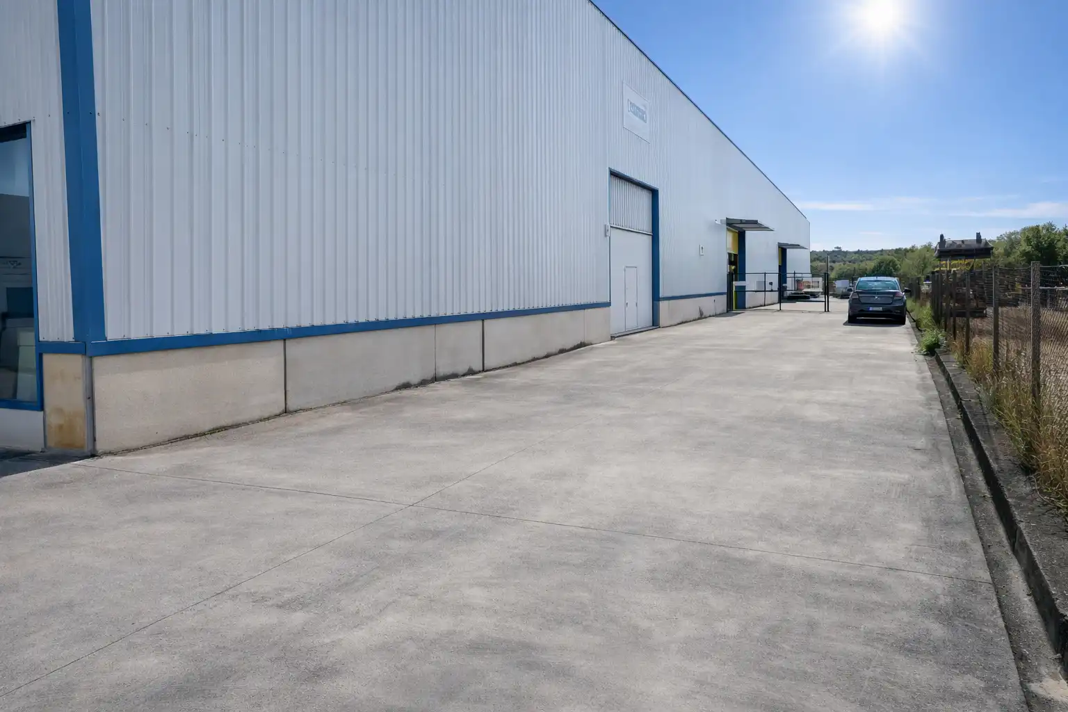 Vista exterior de Nave industrial de alquiler en El Astillero  