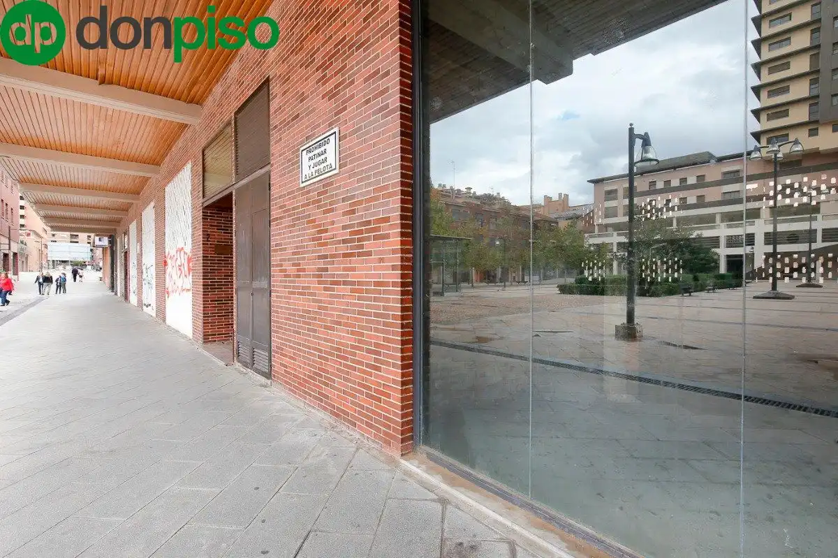 Local comercial en venda a Plaza San Lazaro, imagen 2