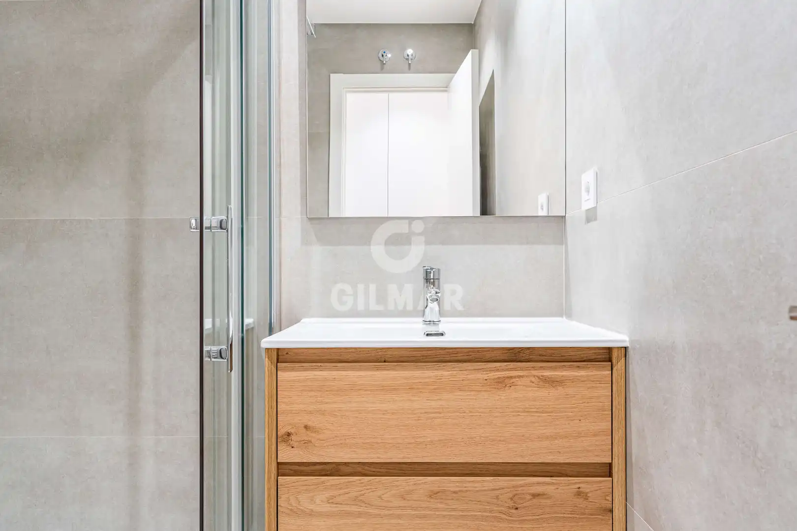 Bathroom of Flat for sale in Madrid  with Heating