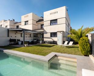 Exterior view of Single-family semi-detached for sale in Arroyomolinos (Madrid)  with Air Conditioner, Heating and Private garden