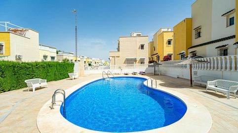 Foto 3 de Casa adosada en venta en Calle F-2 Entre Lago Sol y Chis, La Florida, Orihuela