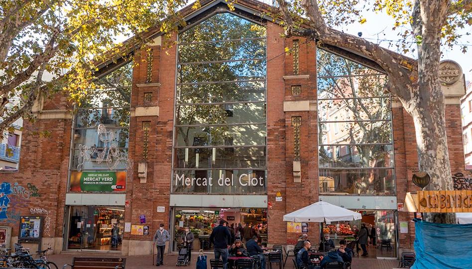 Foto 1 de Dúplex en venda a El Camp de l'Arpa del Clot, Barcelona