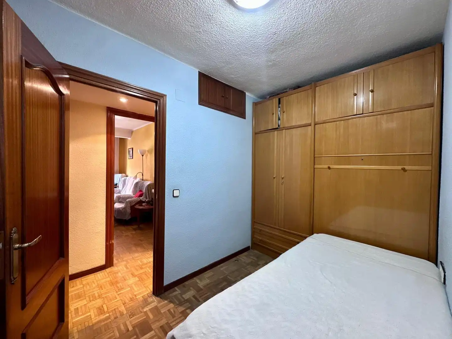 Habitación de Piso en venta en Madrid con Calefacción, Parquet y Terraza