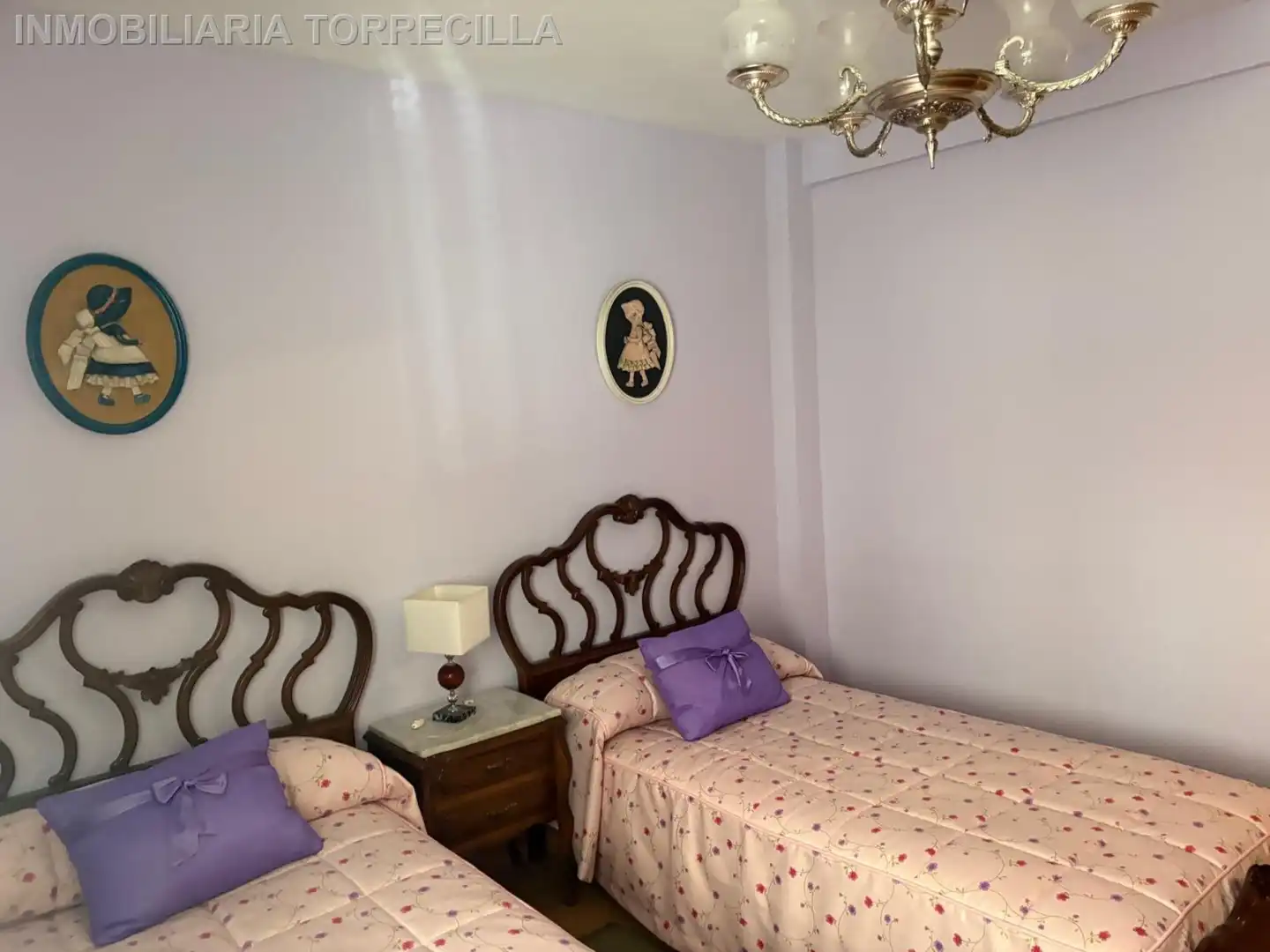 Dormitori de Pis en venda en Valladolid amb Moblat i TV