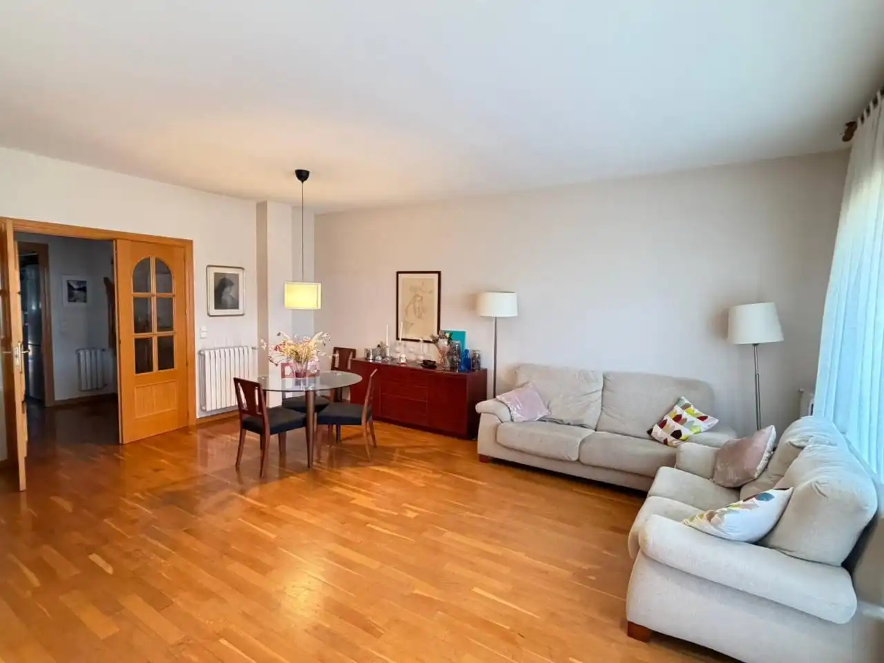 Sala de estar de Dúplex en venta en Sant Quirze del Vallès con Calefacción, Parquet y Terraza