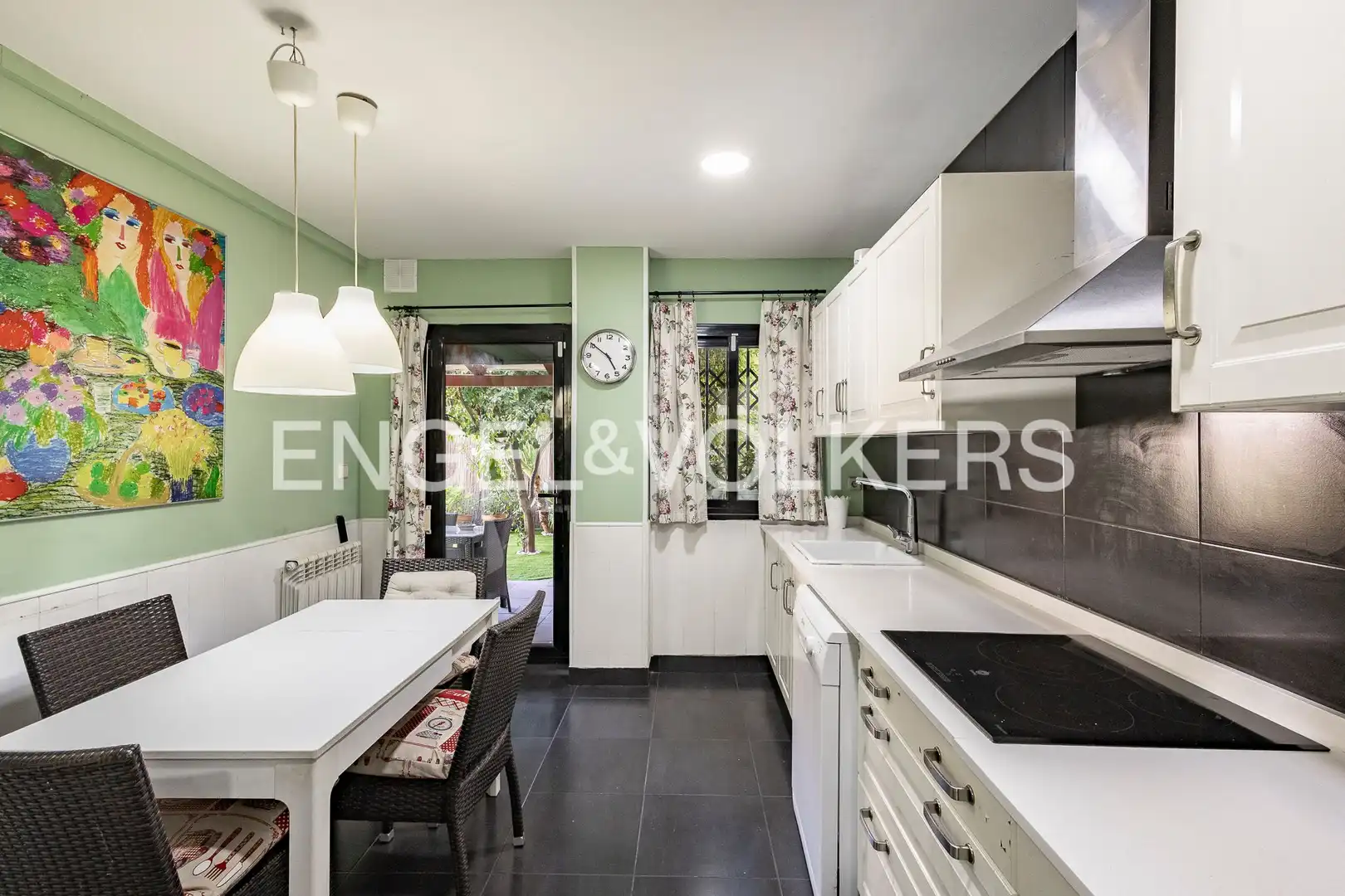Cocina de Apartamento en venta en Sant Feliu de Llobregat con Aire acondicionado, Calefacción y Jardín privado