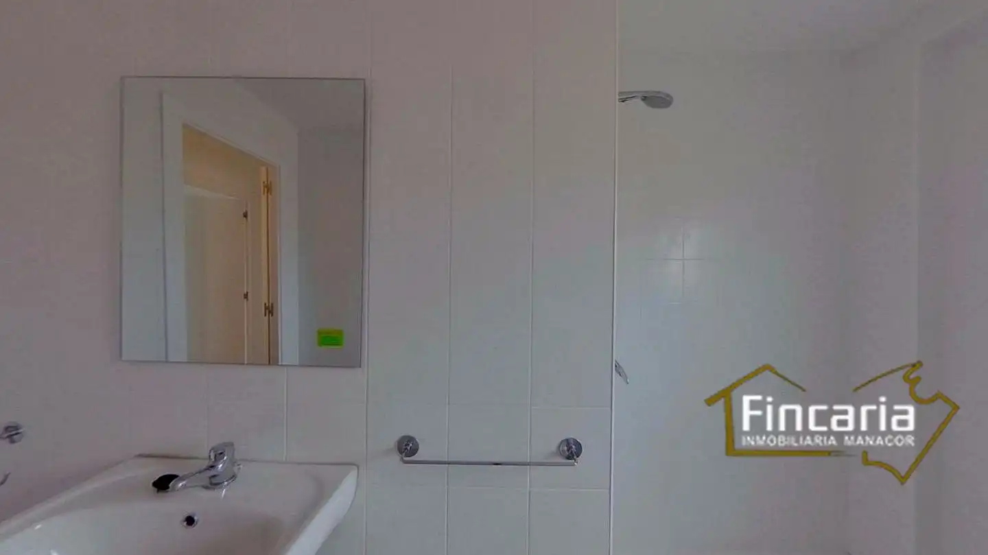 Bathroom of Flat for sale in Manacor  with Balcony