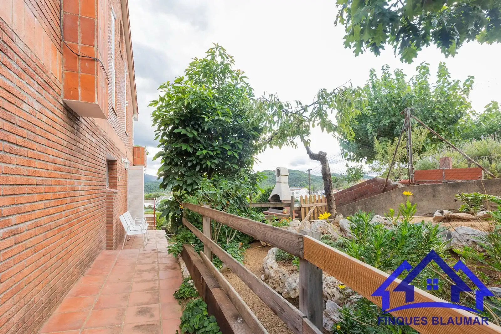 Jardí de Casa o xalet en venda en Sant Iscle de Vallalta amb Calefacció, Jardí privat i Terrassa