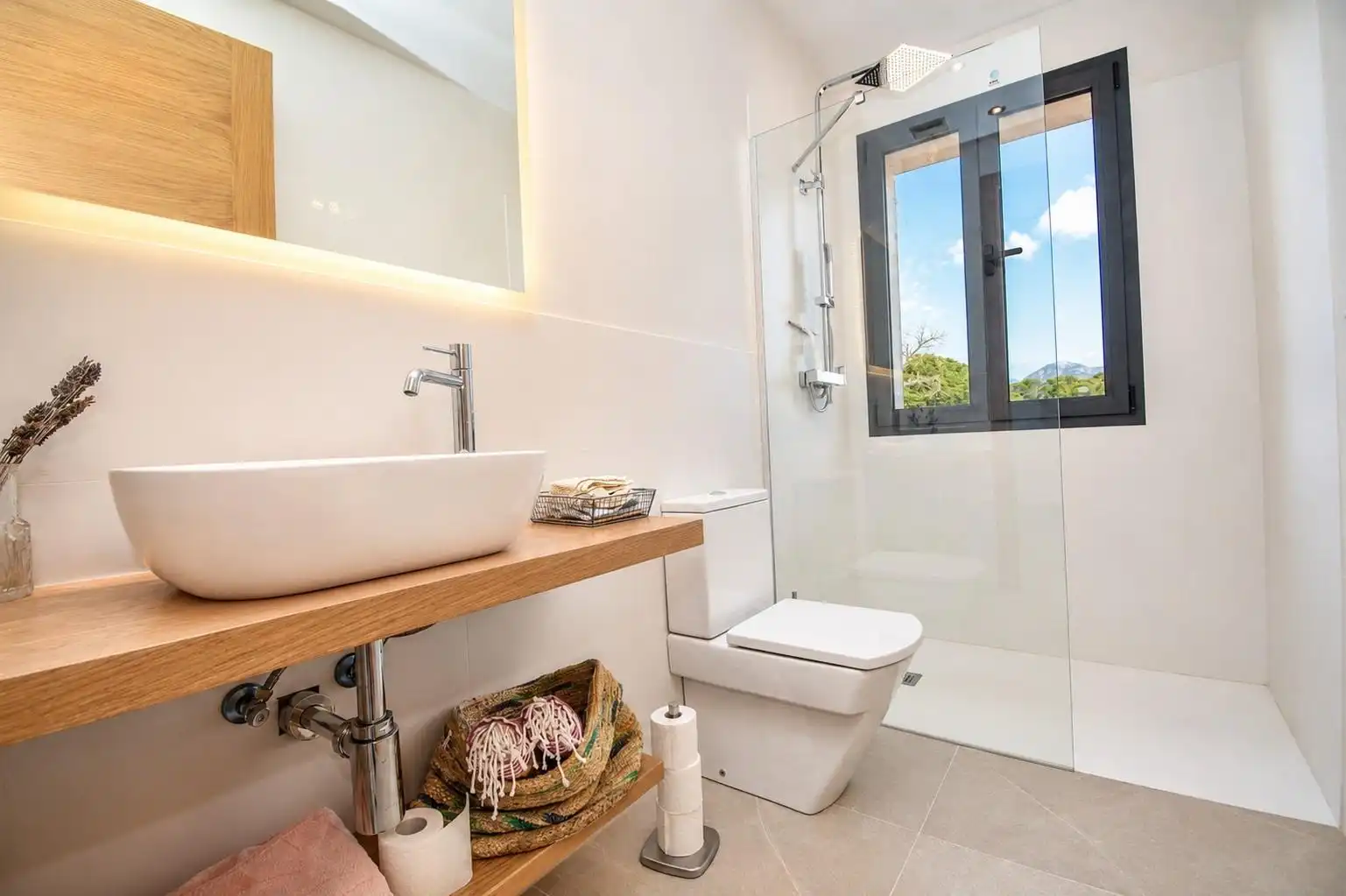 Badezimmer von Country house zur Miete in Búger mit Klimaanlage, Heizung und Privatgarten
