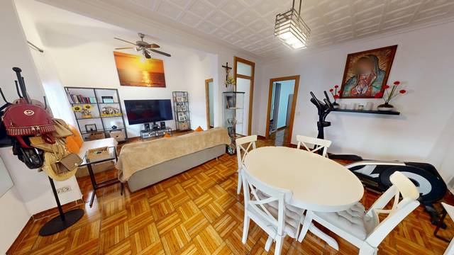 Piso en Venta en Plaza Joaquín María López en Los Ángeles