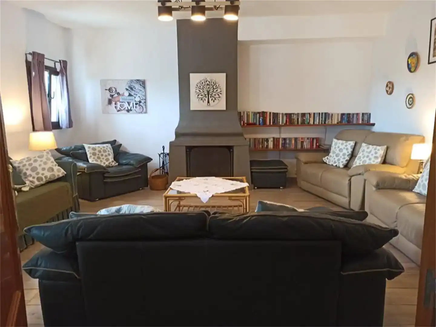 Sala de estar de Finca rústica en venta en Algámitas con Aire acondicionado, Jardín privado y Piscina