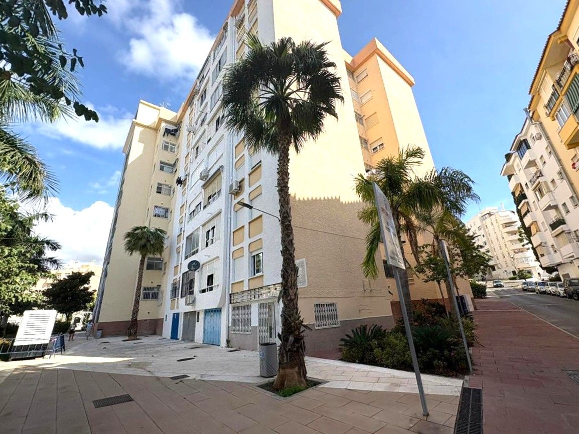 Vista exterior de Pis en venda en Estepona
