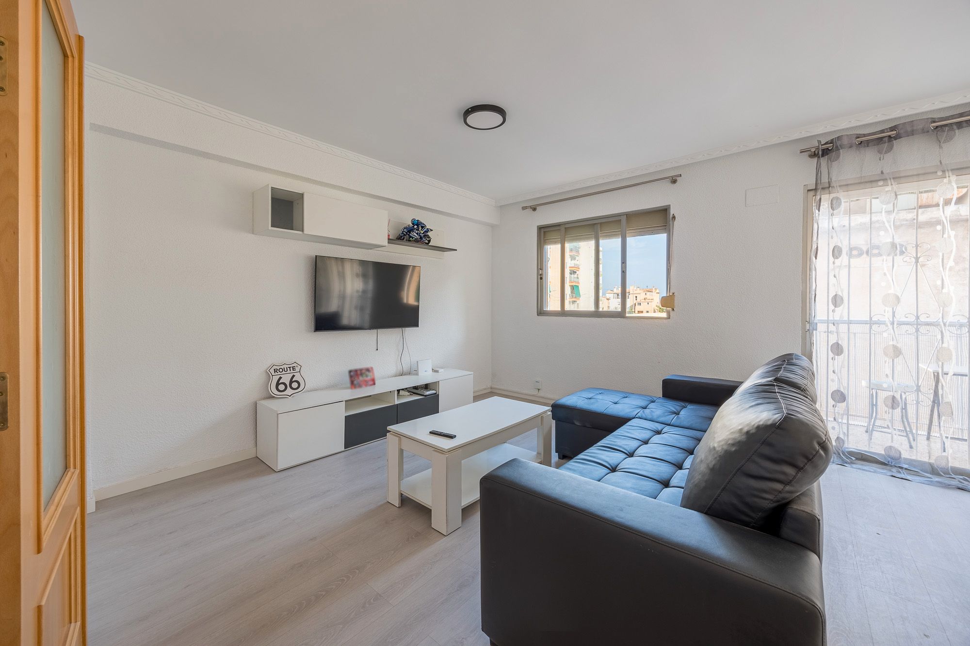 Sala d'estar de Pis en venda en Villajoyosa / La Vila Joiosa amb Moblat