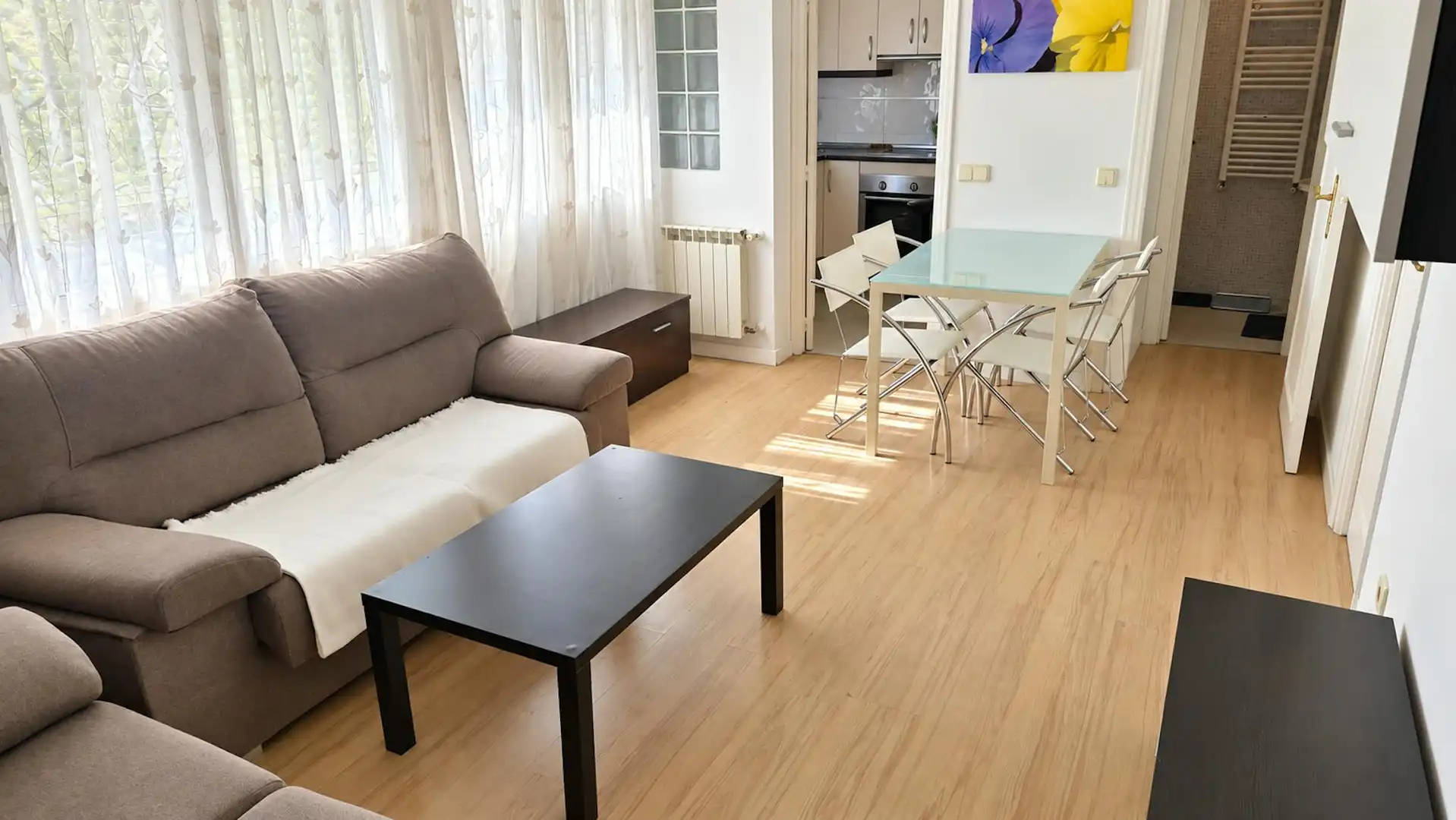 Wohnzimmer von Wohnung zur Miete in Madrid mit Heizung, Möbliert und Waschmaschine
