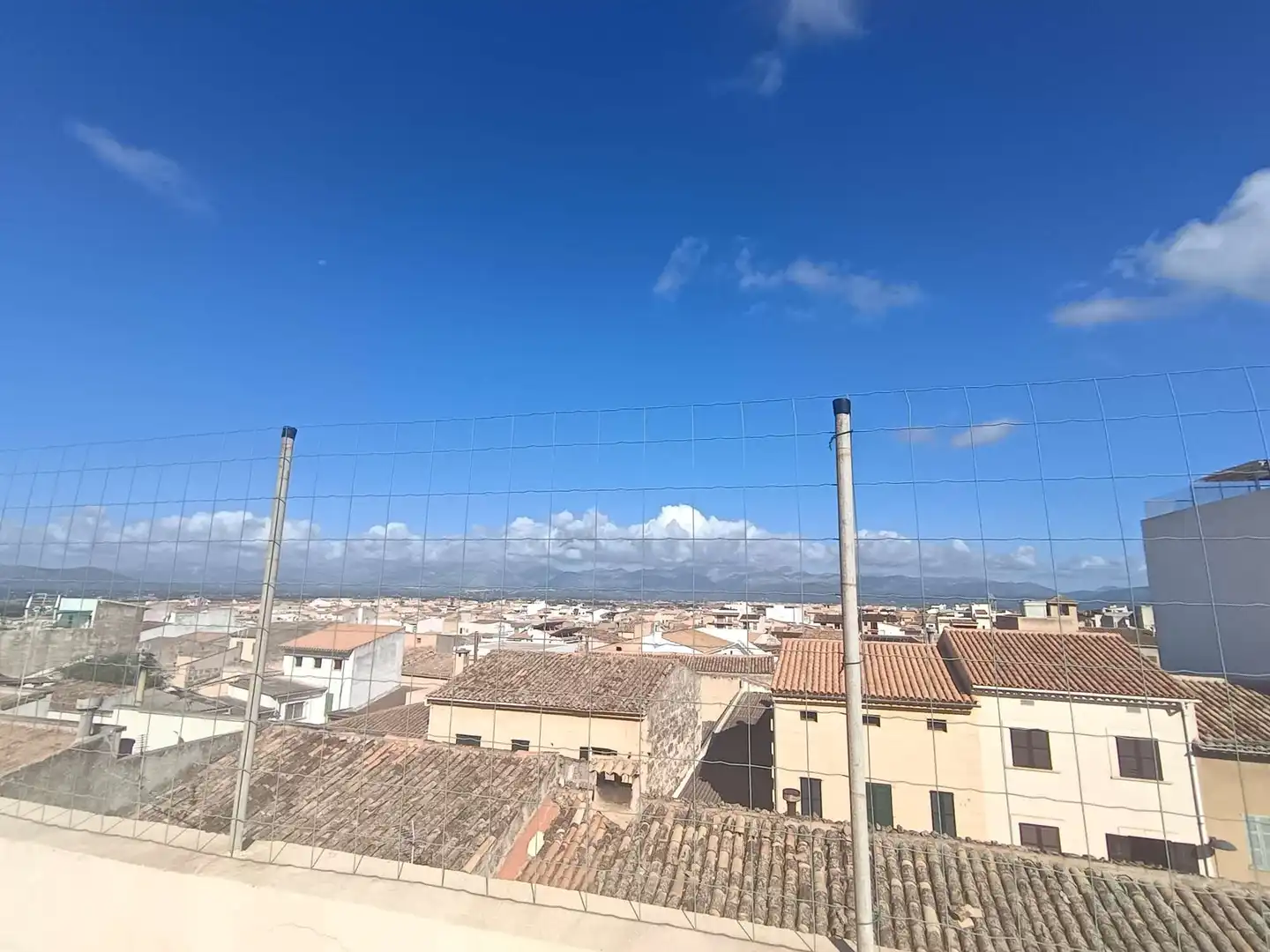 Vista exterior de Casa o xalet en venda en Muro amb Terrassa i Balcó