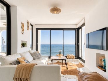 Penthouse with pool for sale in Riviera del Sol