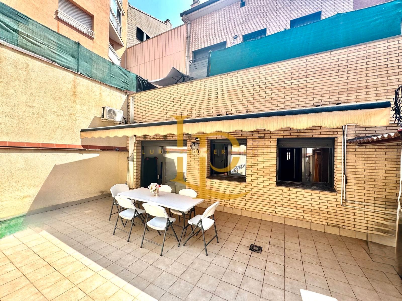 Terrace of Flat for sale in Rubí  with Air Conditioner, Heating and Parquet flooring