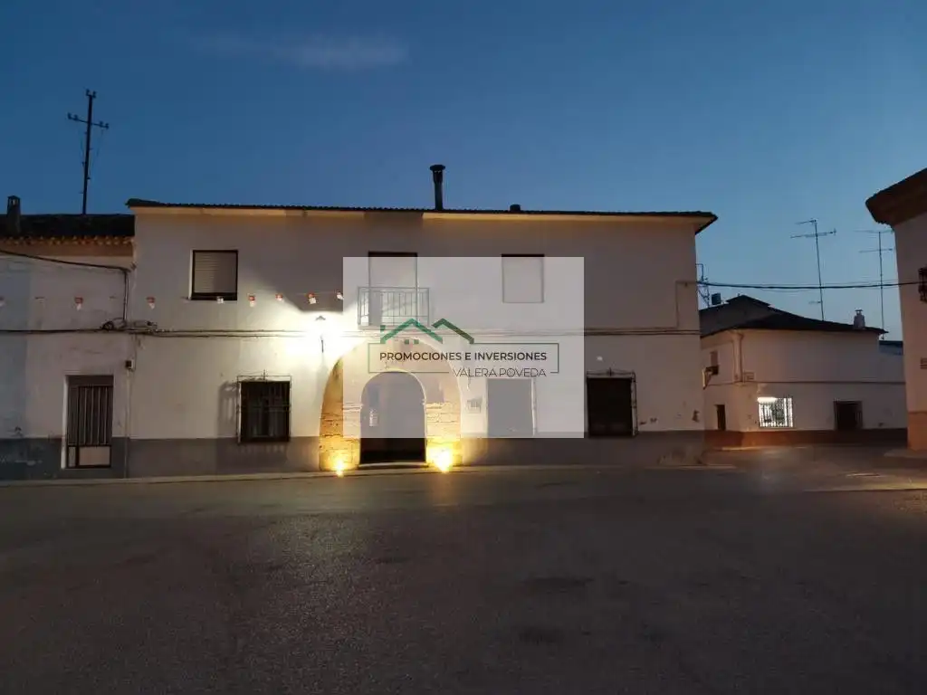 Vista exterior de Casa o chalet en venta en Villanueva de la Jara con Calefacción, Terraza y Amueblado