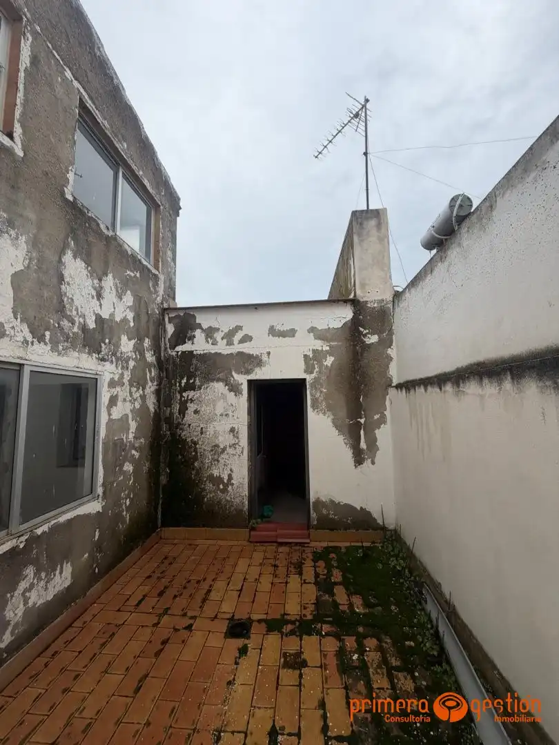 Vista exterior de Piso en venta en La Luisiana con Terraza