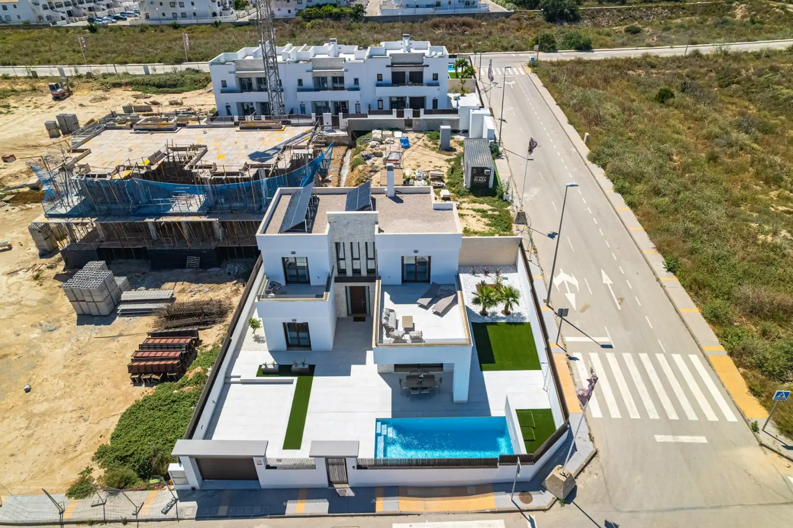 Vista exterior de Casa o xalet en venda en Orihuela amb Calefacció, Jardí privat i Terrassa