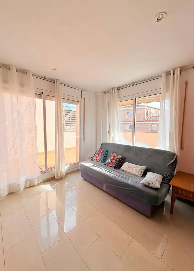 Habitación de Dúplex en venta en Torredembarra con Aire acondicionado, Terraza y Horno