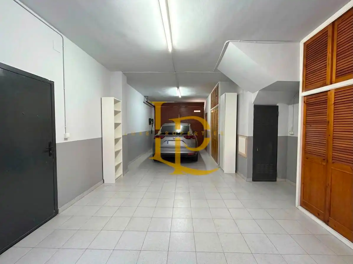 Parking de Casa o chalet en venta en Rubí con Aire acondicionado, Calefacción y Terraza
