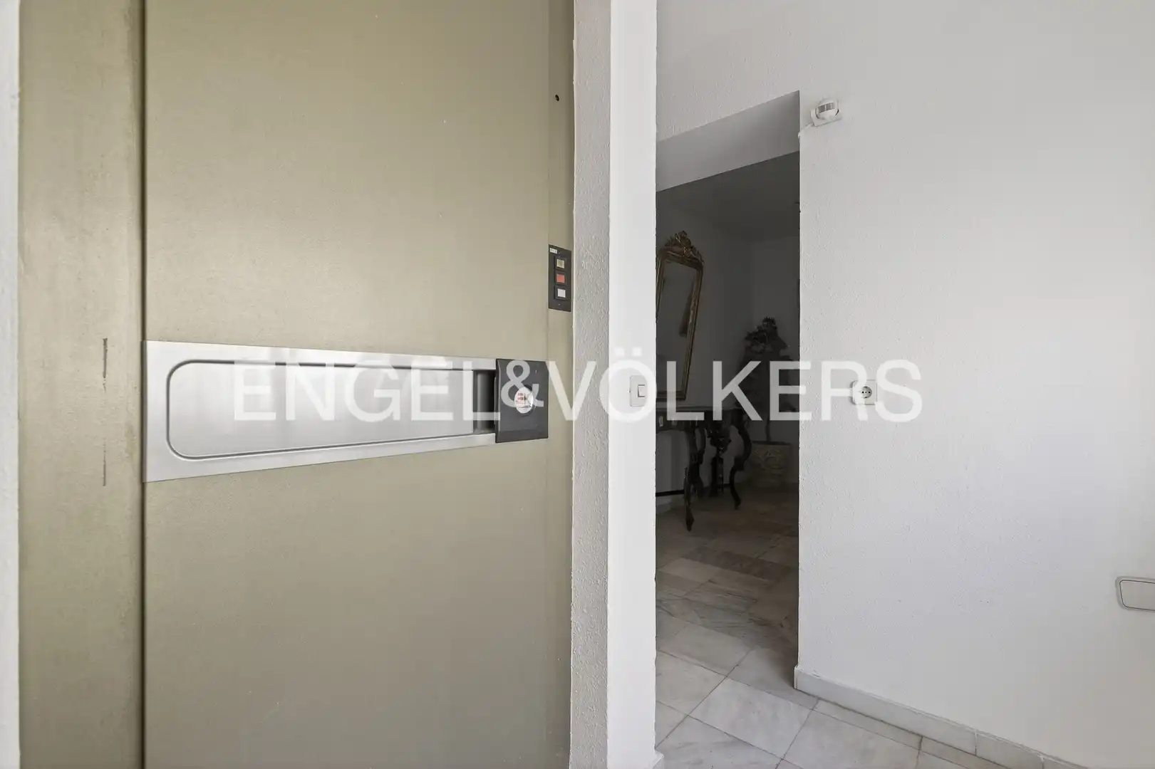 Houses for sale in Sevilla  with Air Conditioner, Heating and Parquet flooring