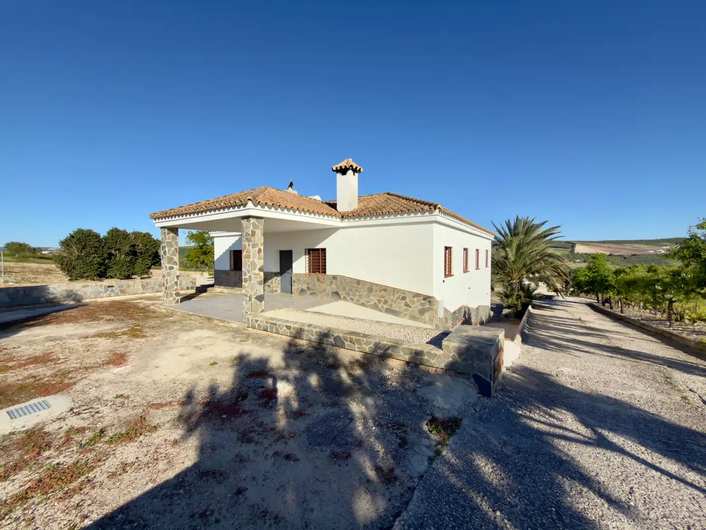 Vista exterior de Finca rústica en venta en Arcos de la Frontera con Aire acondicionado, Calefacción y Jardín privado